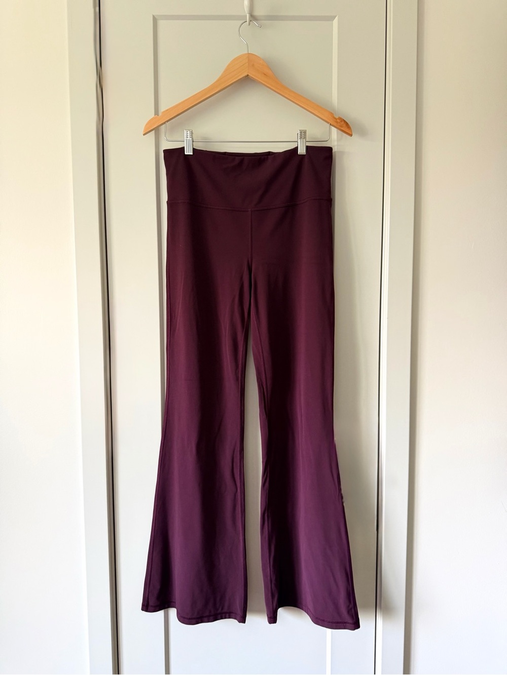 Athleta Elation Flare Leggings Women’s Large Plum High Rise Yoga Pants